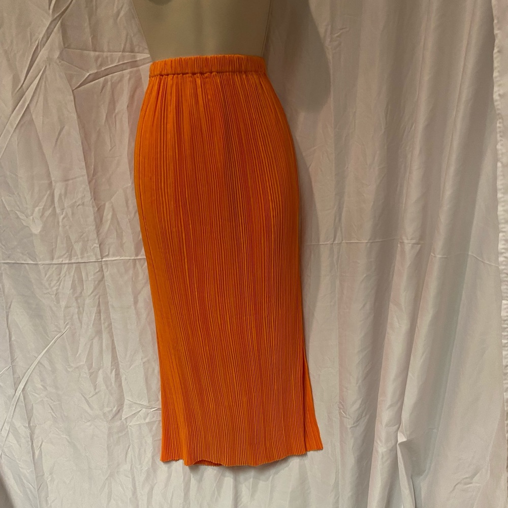 Orange club Monaco skirts